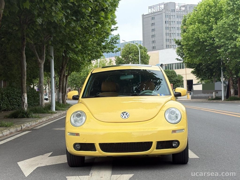 Volkswagen 2010 BlackOrangeComfort photo 1