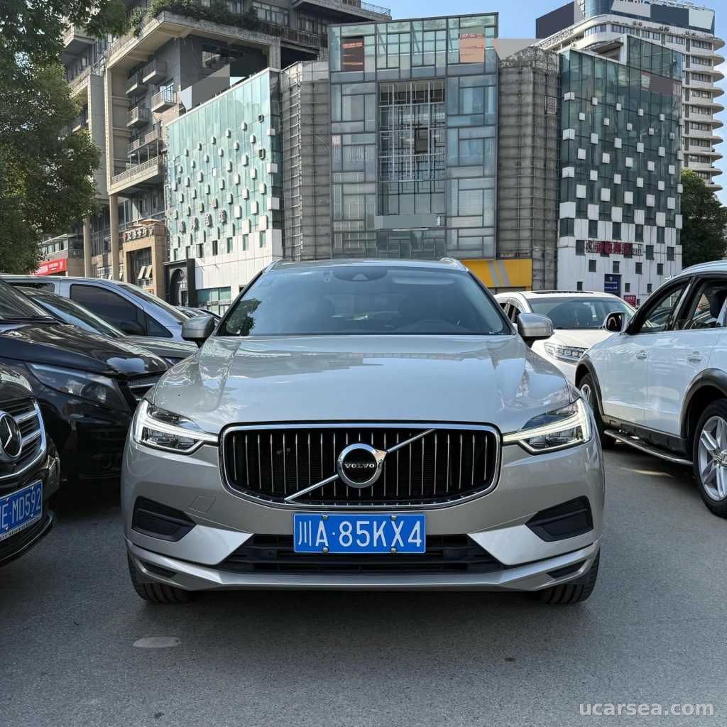 Volvo XC60 2019 T5 photo 1