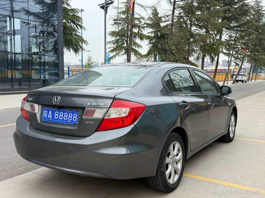 Honda Civic 2013 1.8 EXi photo 8
