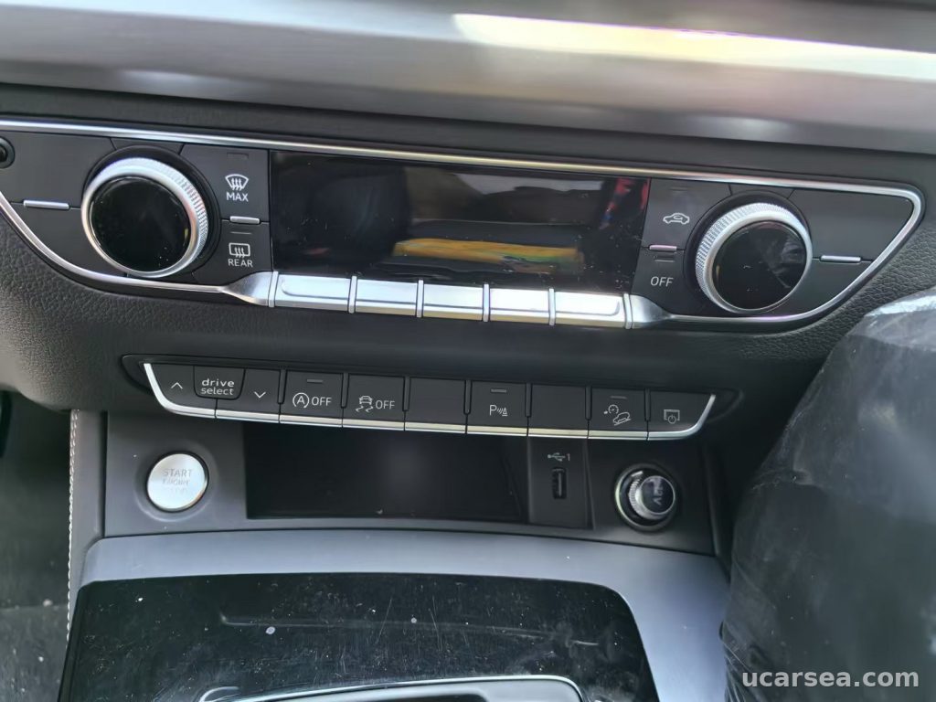 Audi Q5L 2023 2.0TFSI 40TFSI photo 9