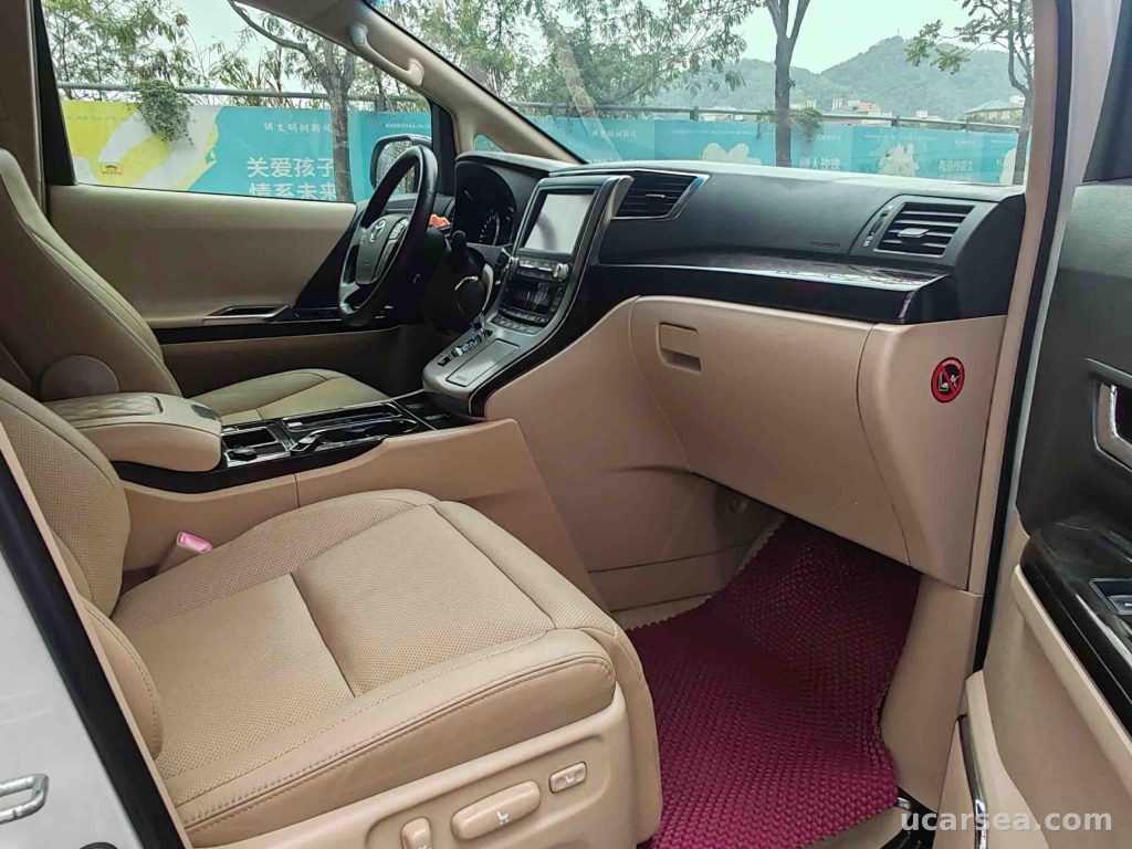 Toyota Alphard 2012 2012 3.5L Luxury photo 4