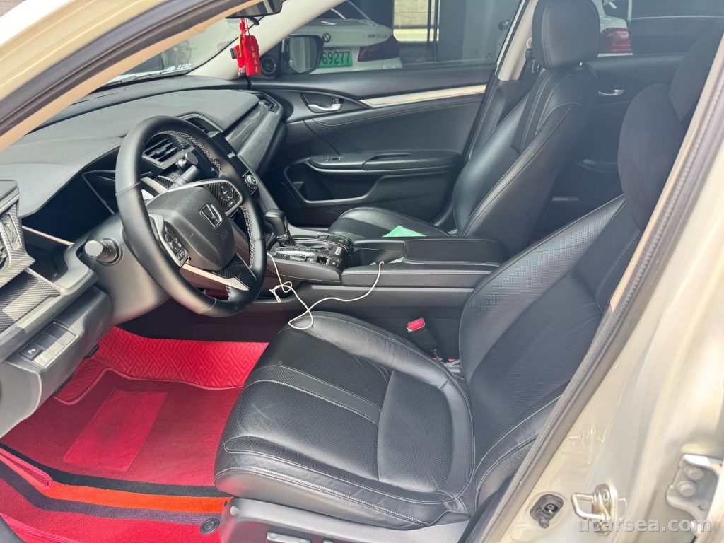 Honda 2016 220TURBO Premium photo 1
