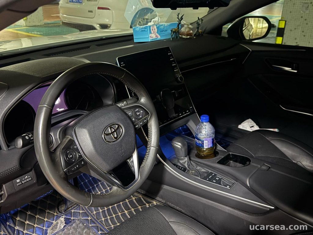 Toyota Avalon 2019 Luxury photo 5