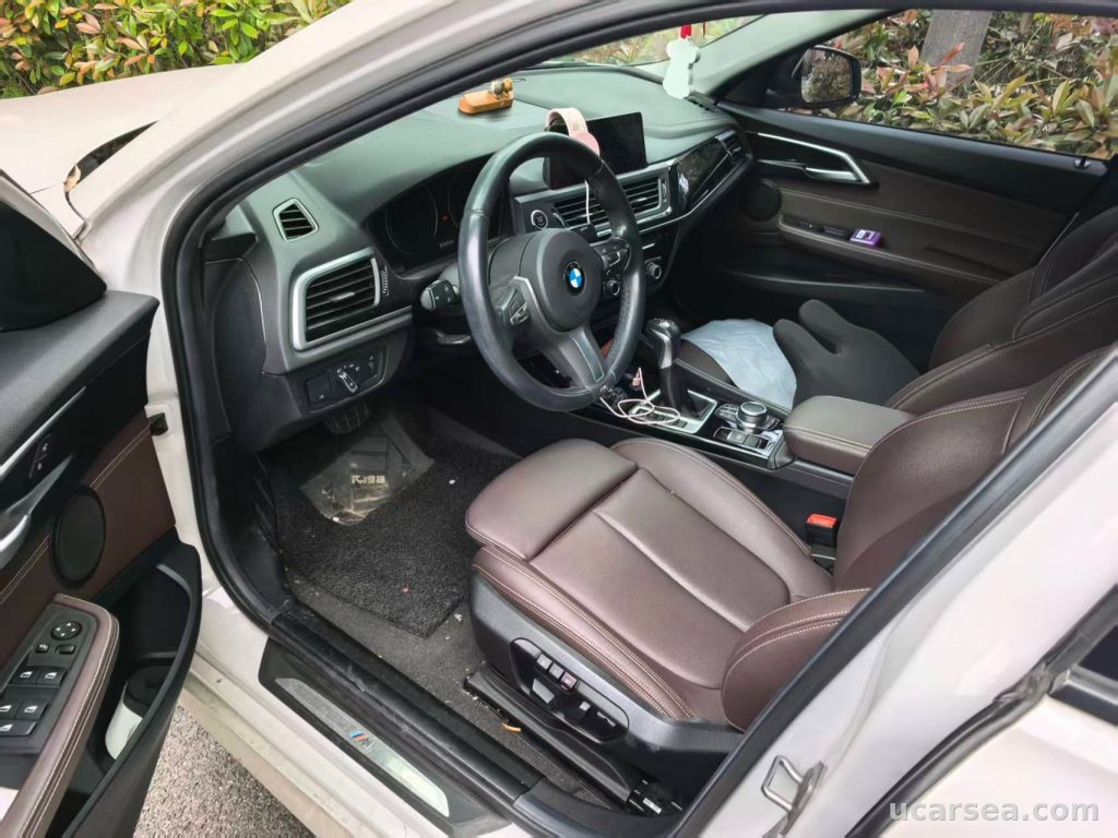BMW 1 Series 2019 118i M photo 1