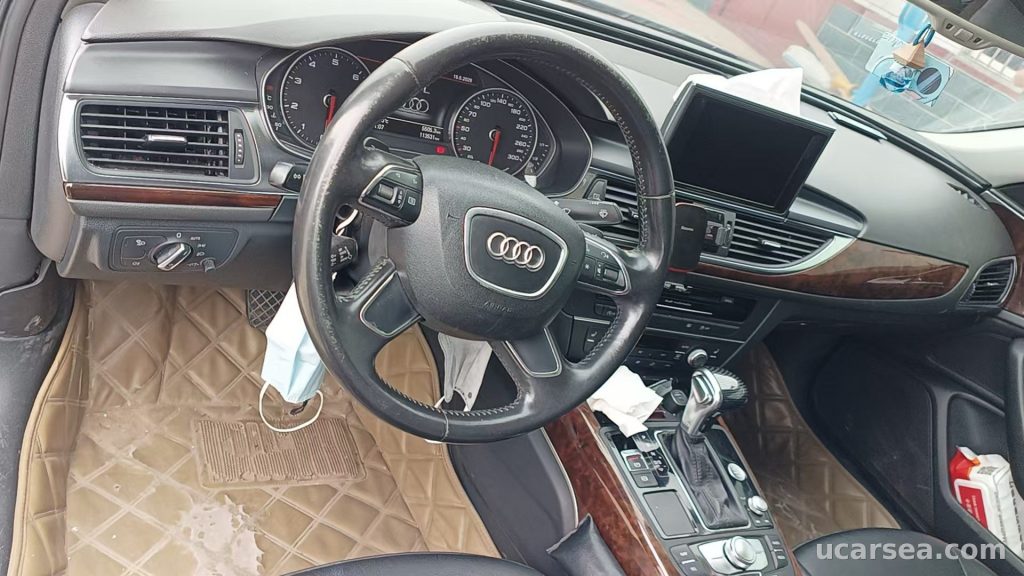 奥迪 A6L 2015款 2.5FSI 30FSI 百万纪念舒享型 实拍图 3