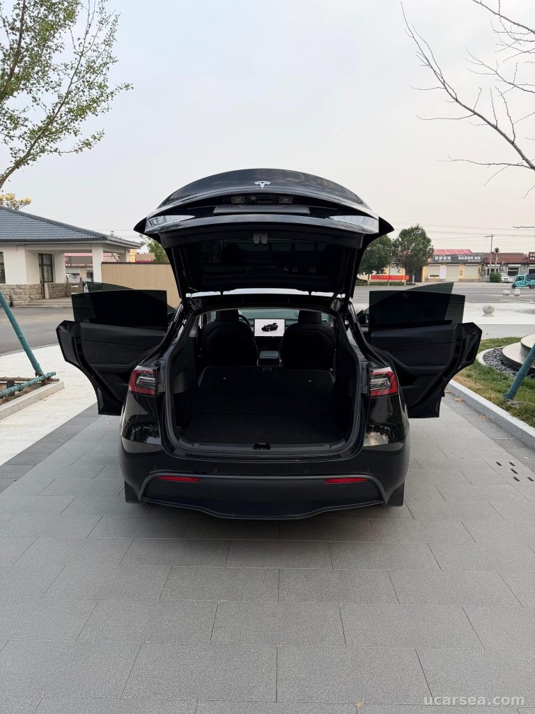 Tesla Model Y 2022 photo 2
