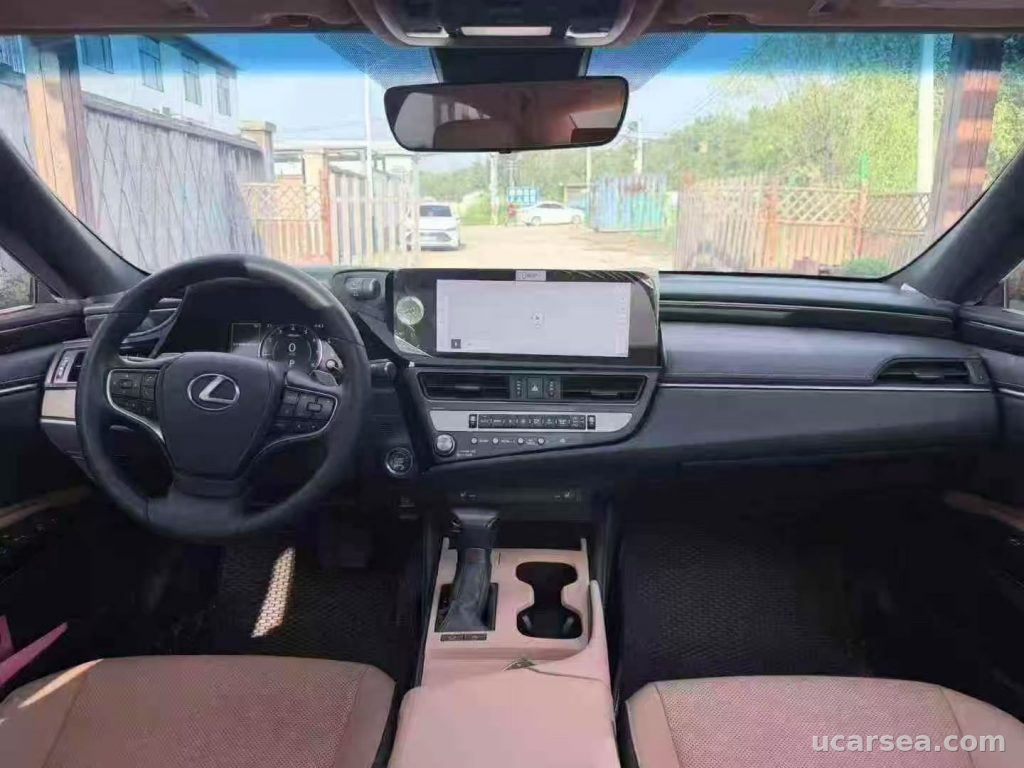 Lexus ES 2024 ES200 photo 1