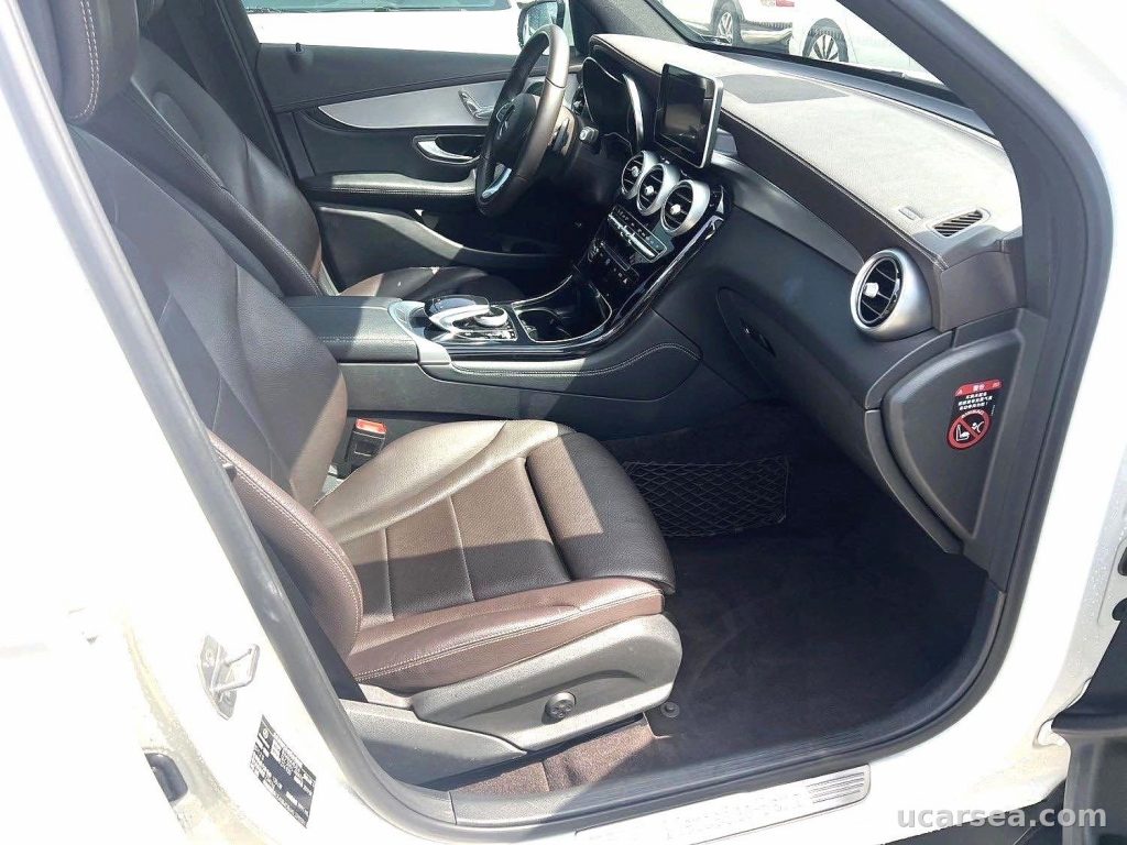 Mercedes-Benz GLC 2019 200 L 4MIC photo 5