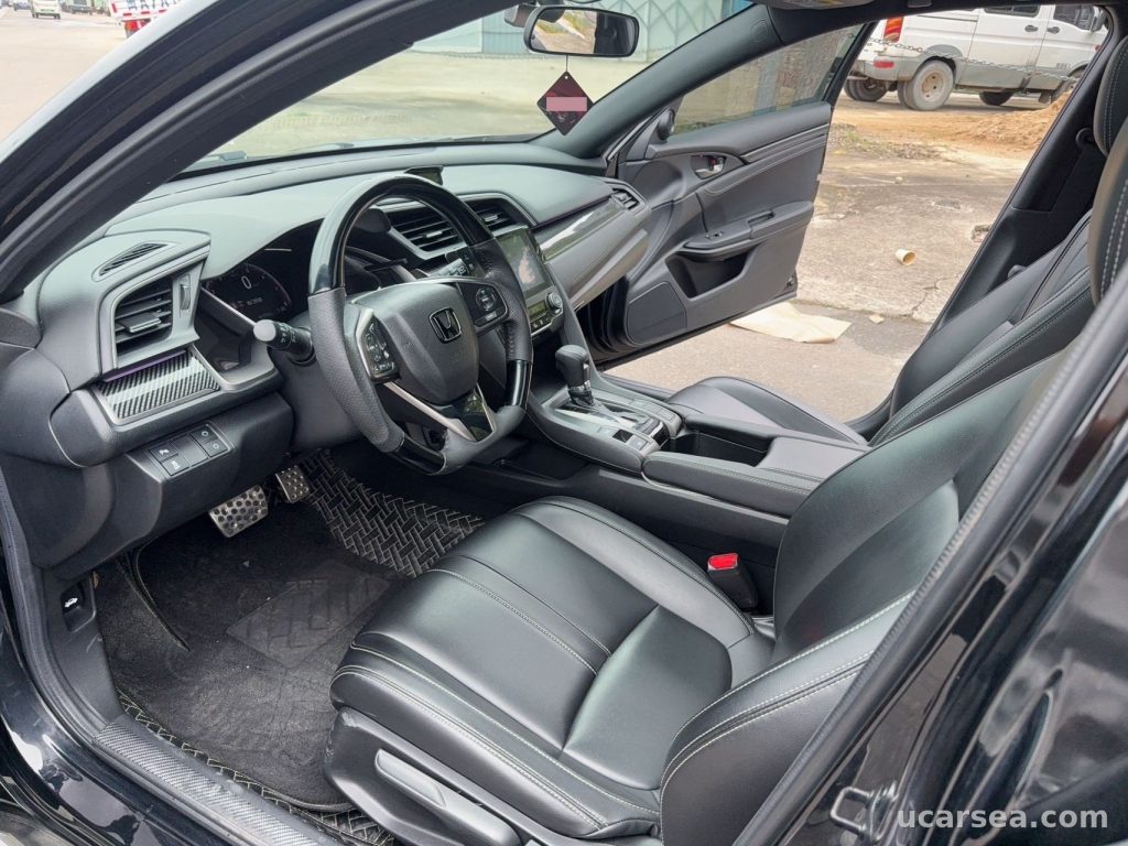 Honda Civic 2021 Hchback 220TURBO photo 3