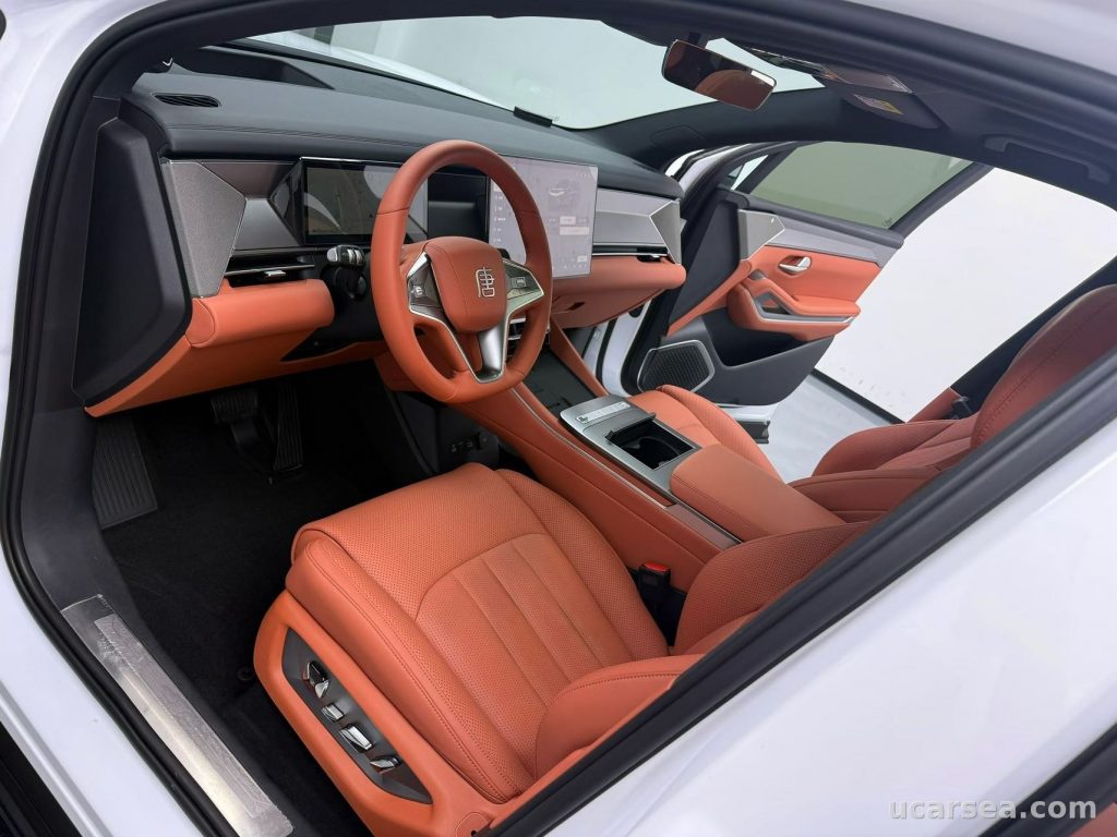 BYD Tang 2025 L DM 200KM photo 2