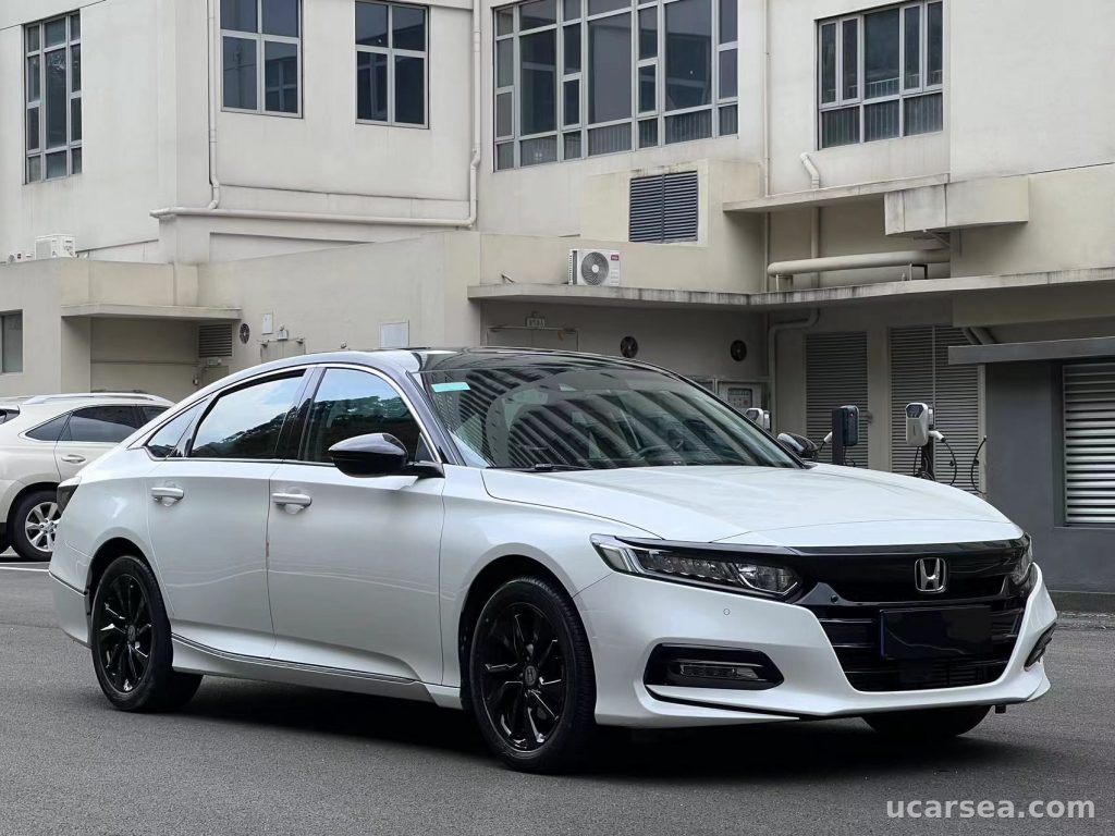Honda Accord 2018 260TURBO Luxury photo 2