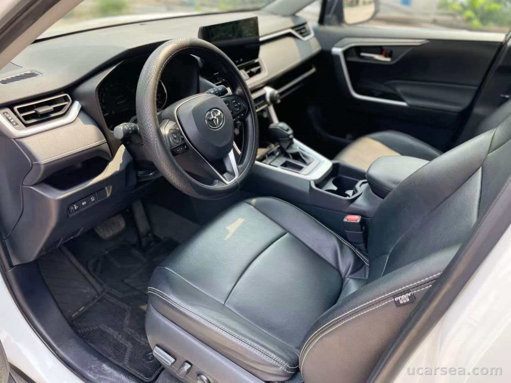 Toyota RAV4 2024 photo 3