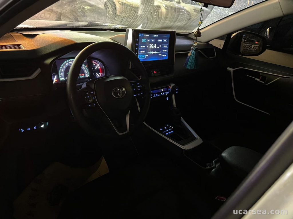 Toyota RAV4 2021 photo 3