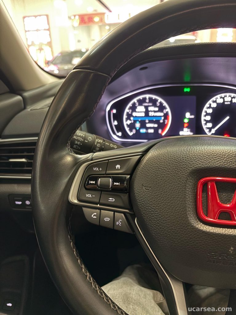 Honda Accord 2022 260TURBO Luxury photo 4