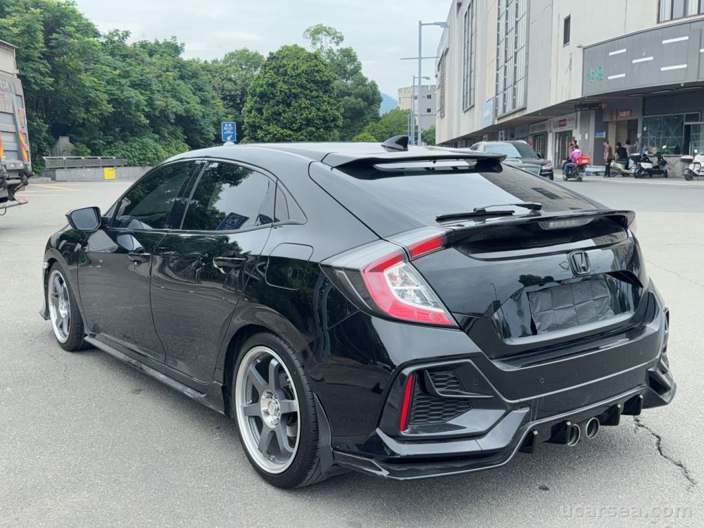 Honda Civic 2021 Hchback 220TURBO photo 7