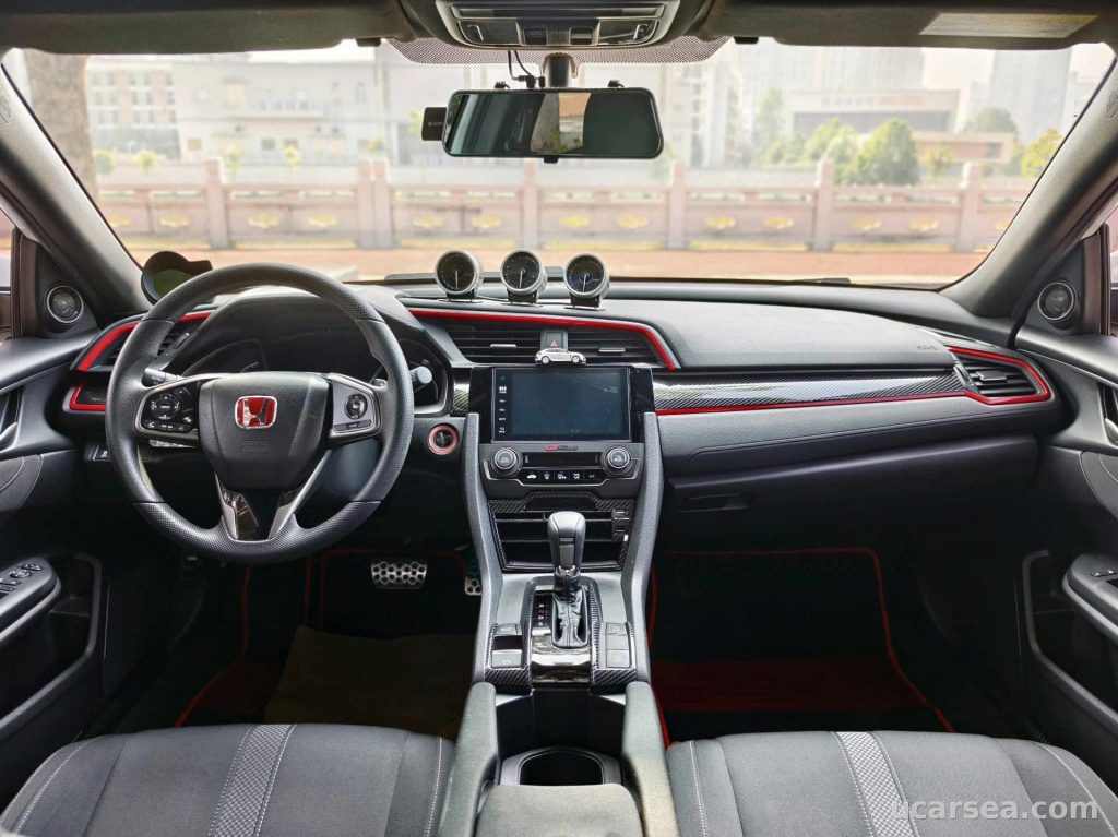 Honda Civic 2021 Hchback 220TURBO photo 11