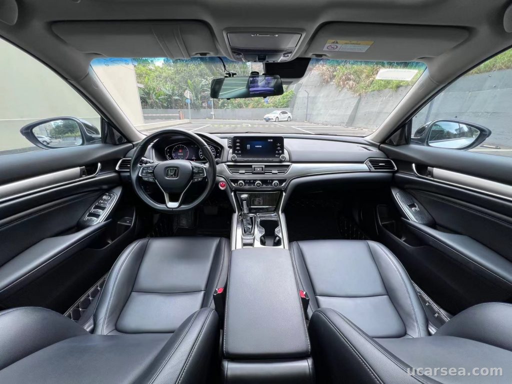 Honda Accord 2018 260TURBO Luxury photo 8