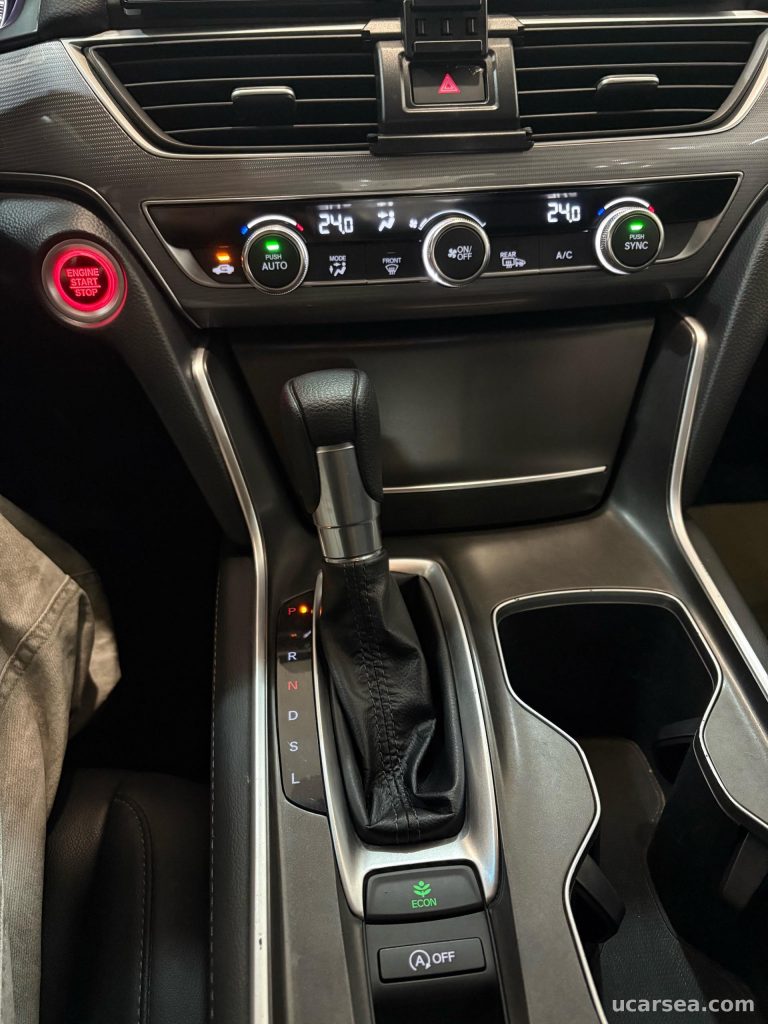 Honda Accord 2022 260TURBO Luxury photo 5
