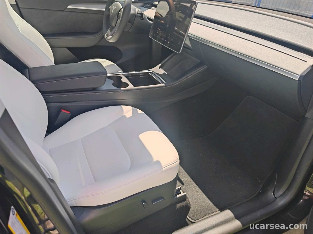 Tesla Model Y 2023 photo 1