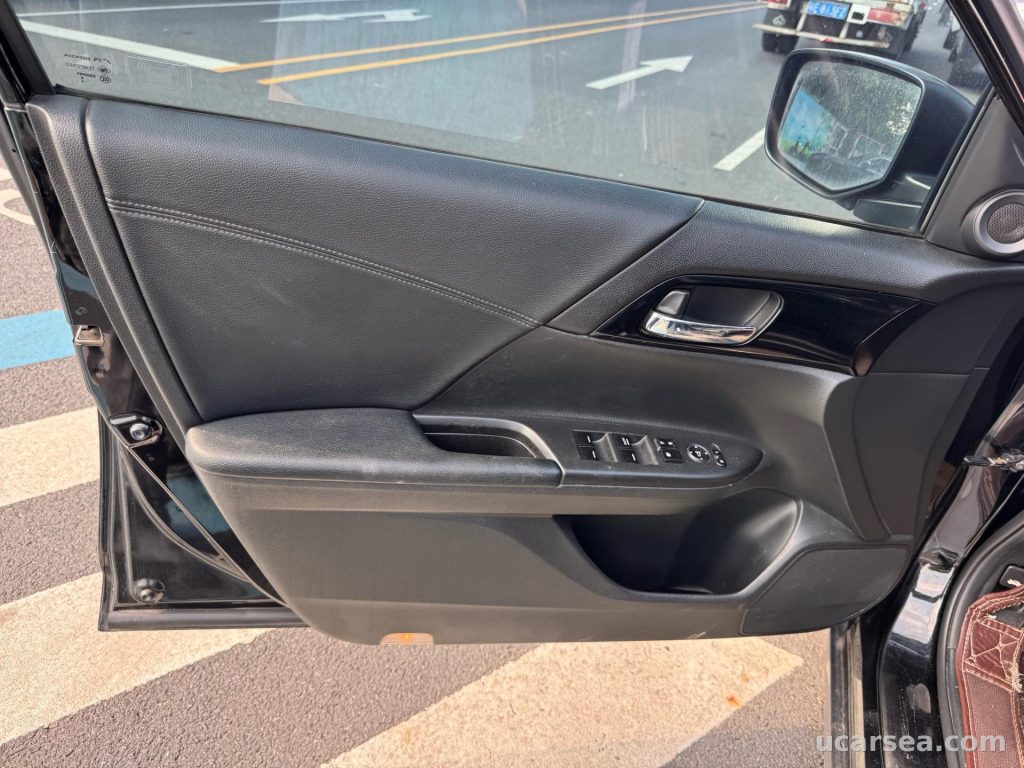 Honda Accord 2016 Elite photo 3