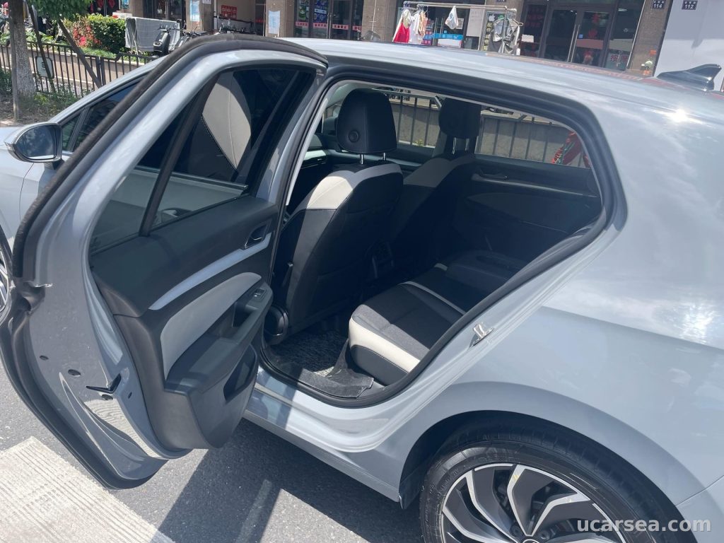 Volkswagen Golf 2021 8 1.4TSI 280TSI 30 រូបភាព 3