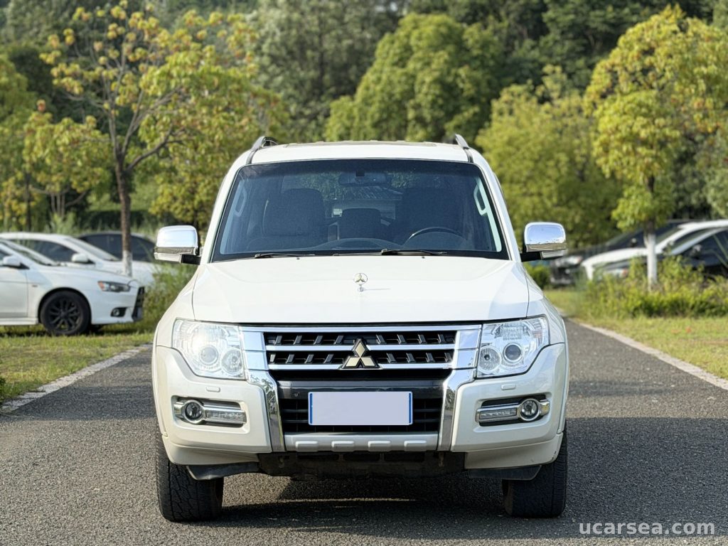 Mitsubishi 2017 photo 1
