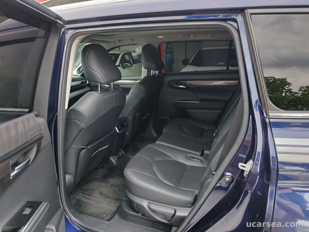 Toyota Highlander 2022 7 photo 2