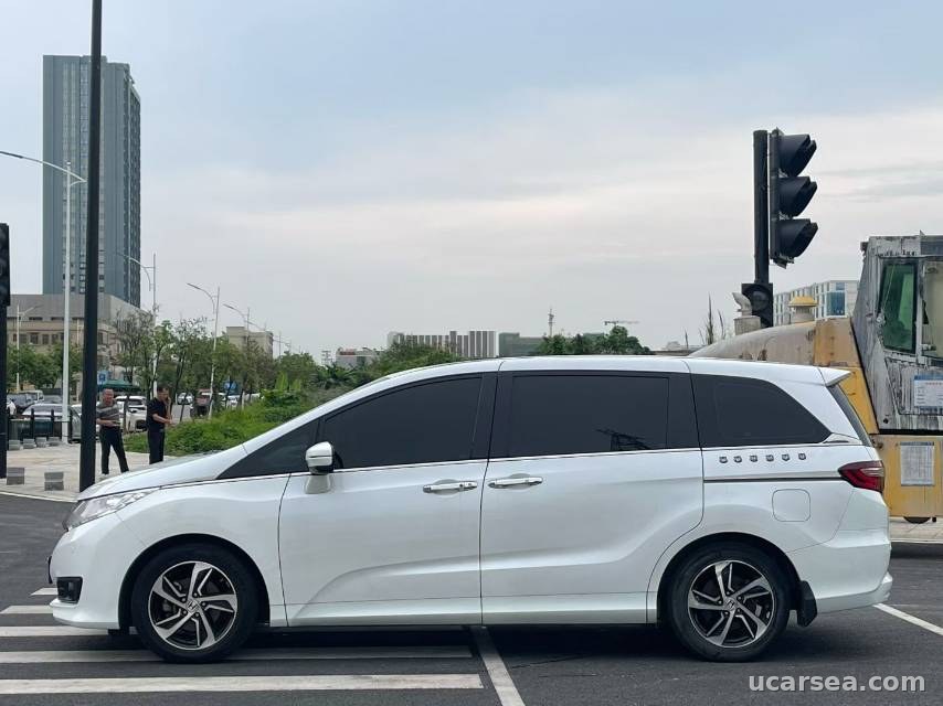 Honda Odyssey 2018 Luxury photo 8