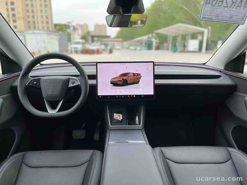 Tesla Model Y 2025 photo 4