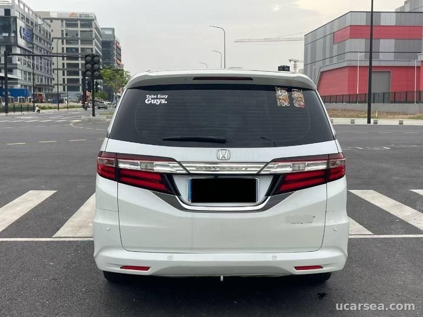 Honda Odyssey 2018 Luxury photo 3