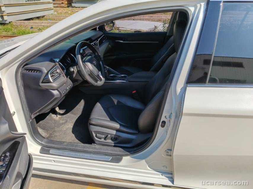 Toyota Camry 2019 2.0G photo 3