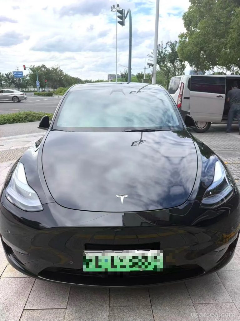 Tesla Model Y 2023 photo 2