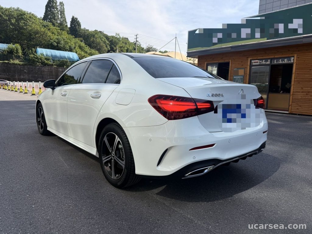 Mercedes-Benz A-Class 2023 A 200 L photo 4