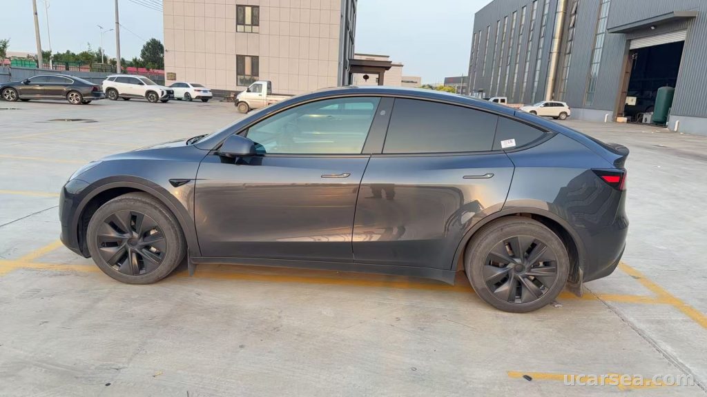 Tesla Model Y 2024 photo 3