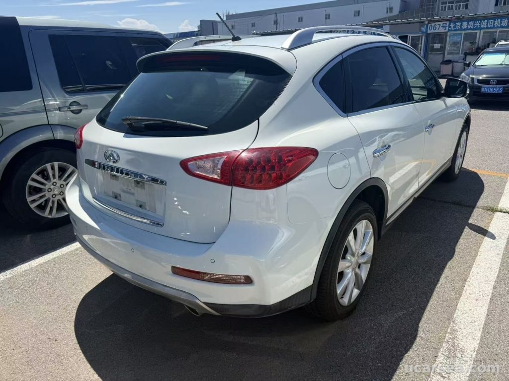 英菲尼迪 QX50 2015款 舒适版 实拍图 4