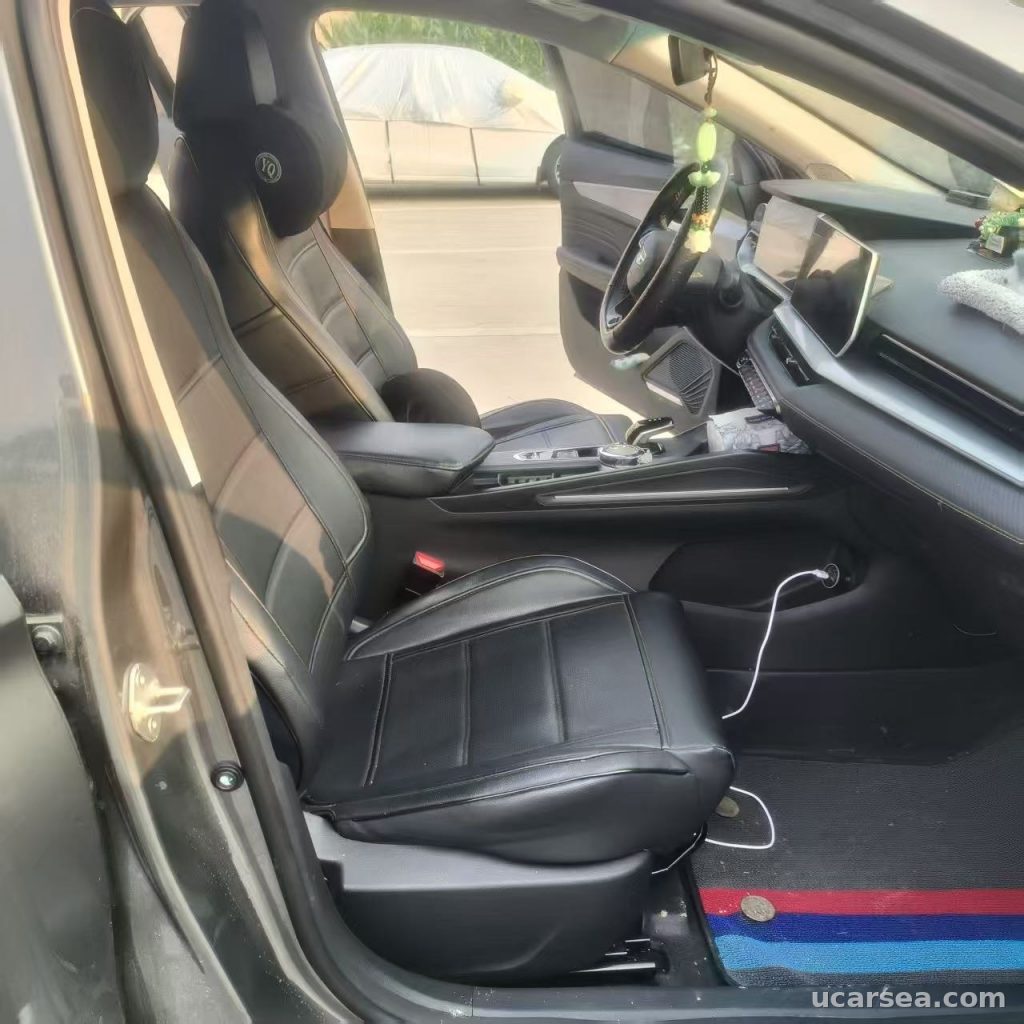 Geely Emgrand 2025 photo 1