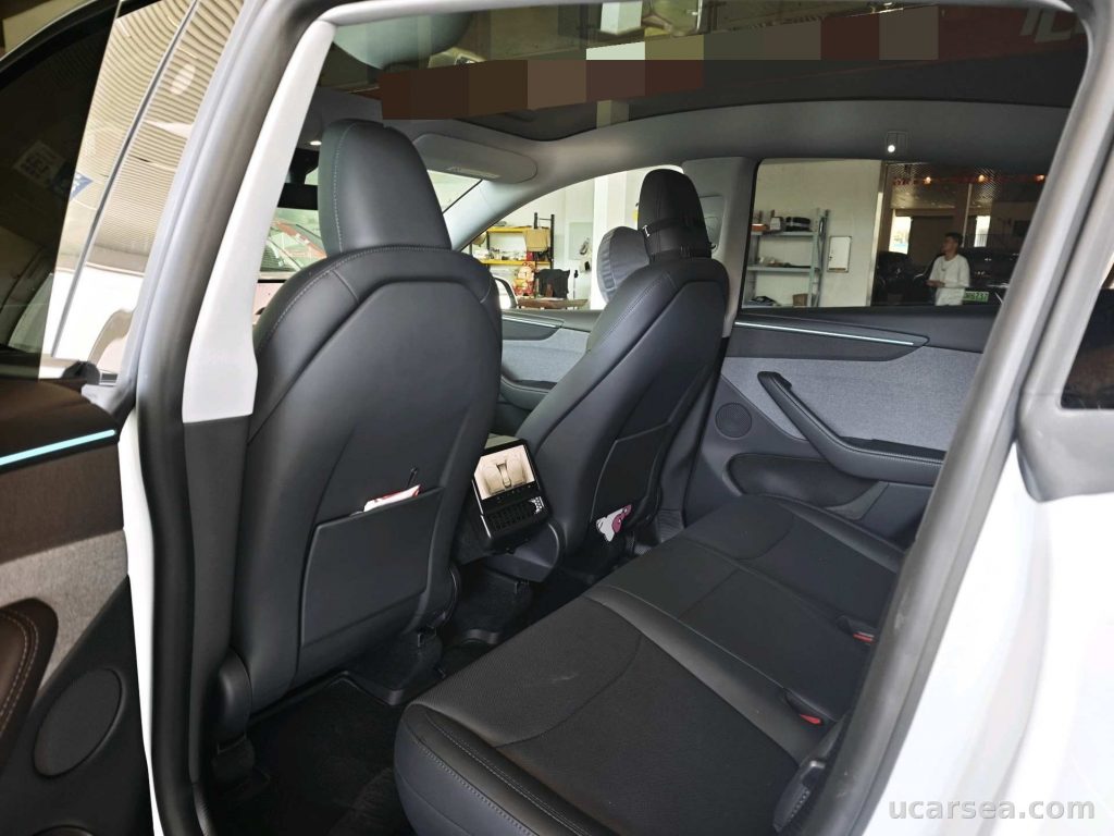 Tesla Model Y 2025 photo 13