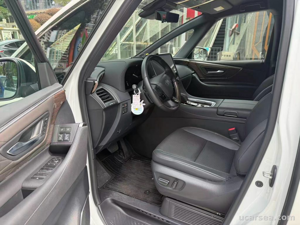 Toyota 2024 photo 1