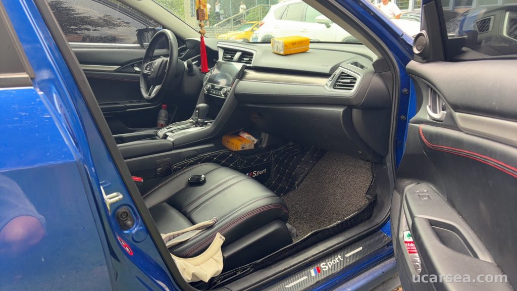 Honda Civic 2019 220TURBO photo 4