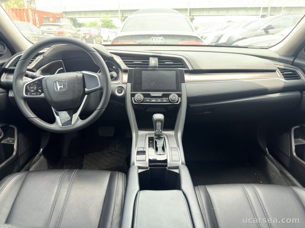 Honda Civic 2019 220TURBO photo 2
