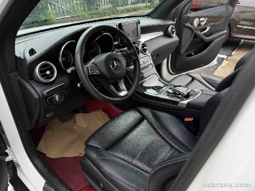 Mercedes-Benz GLC 2018 260 4MIC photo 5