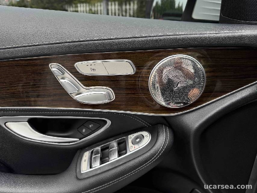 Mercedes-Benz GLC 2018 260 4MIC photo 6