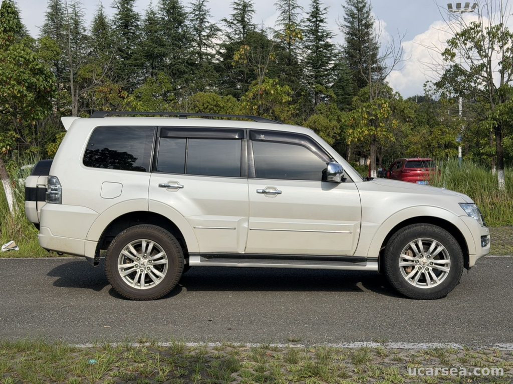 Mitsubishi 2017 photo 2