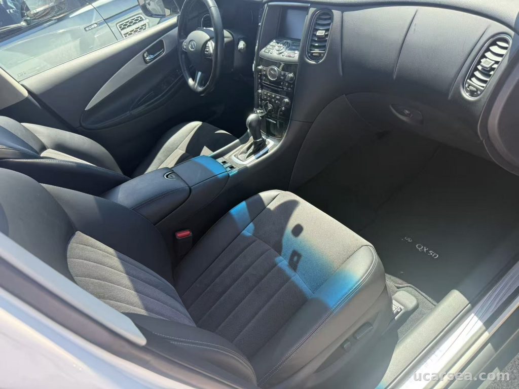 英菲尼迪 QX50 2015款 舒适版 实拍图 8