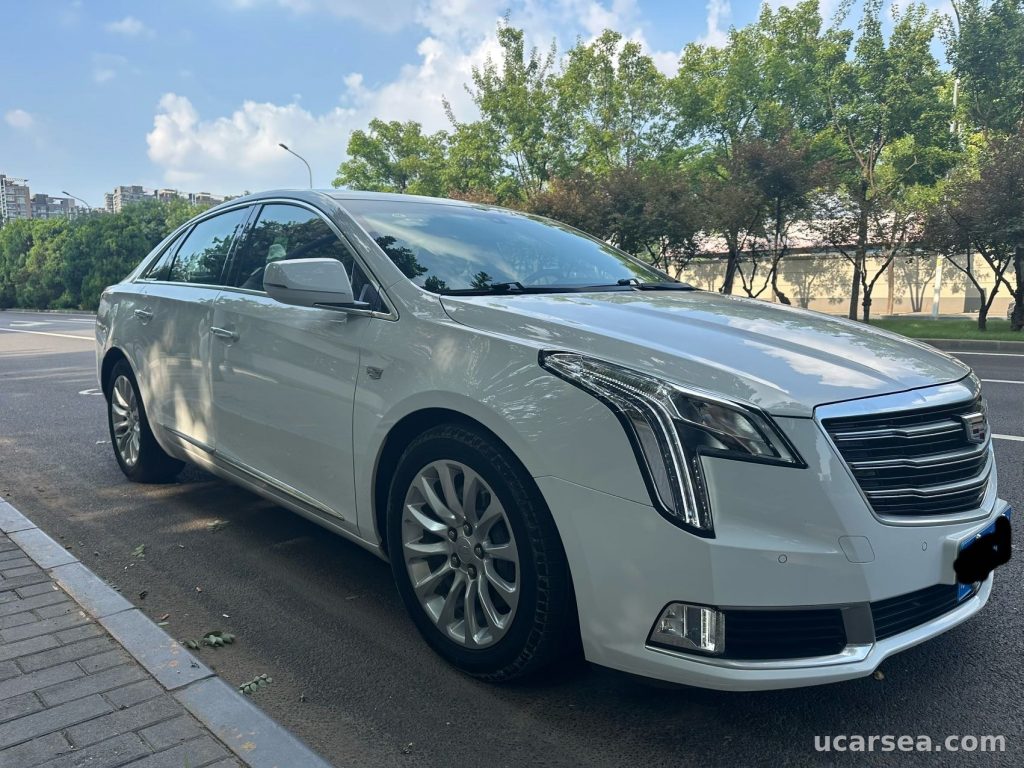 Cadillac XTS 2018 28T photo 1