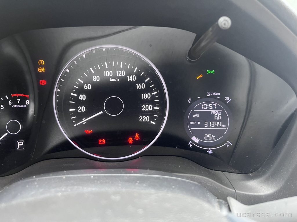 Honda Vezel 2020 220TURBO Luxury photo 4