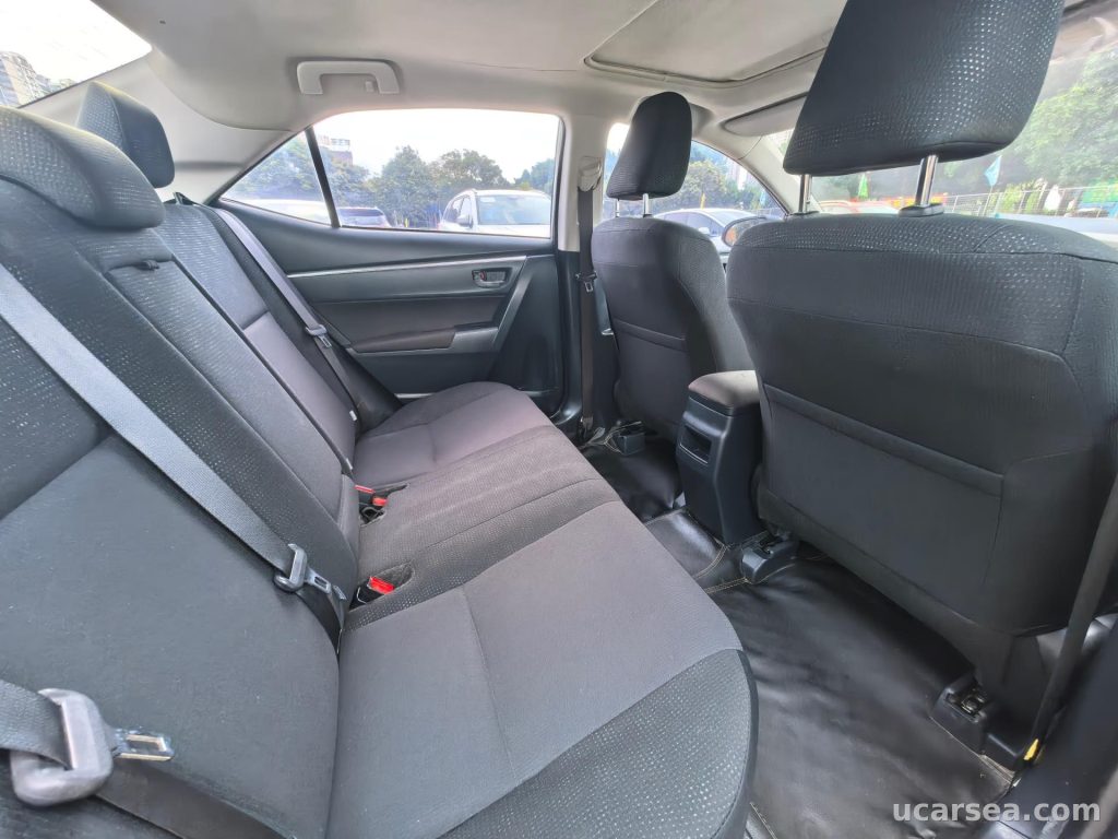 Toyota Corolla 2018 GL-i photo 6