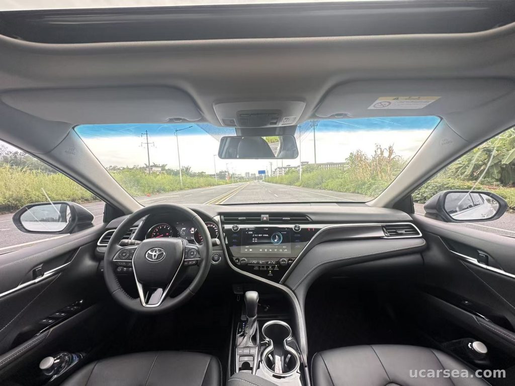 Toyota Camry 2019 2.0S photo 8