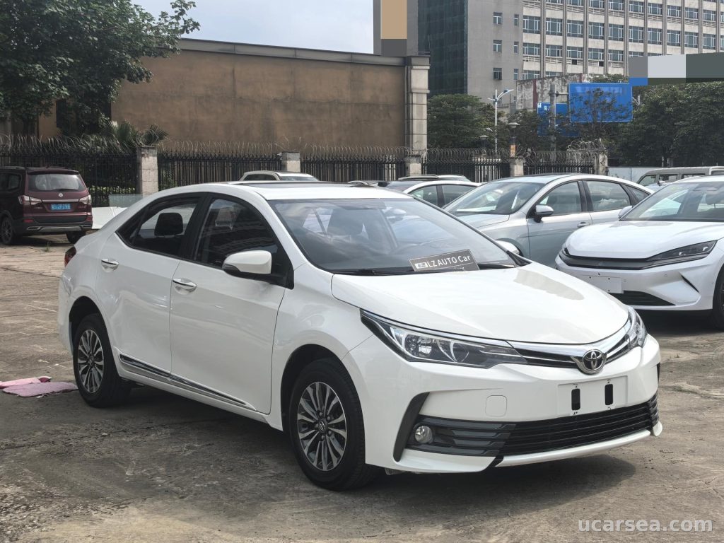 Toyota Corolla 2018 GL-i photo 2