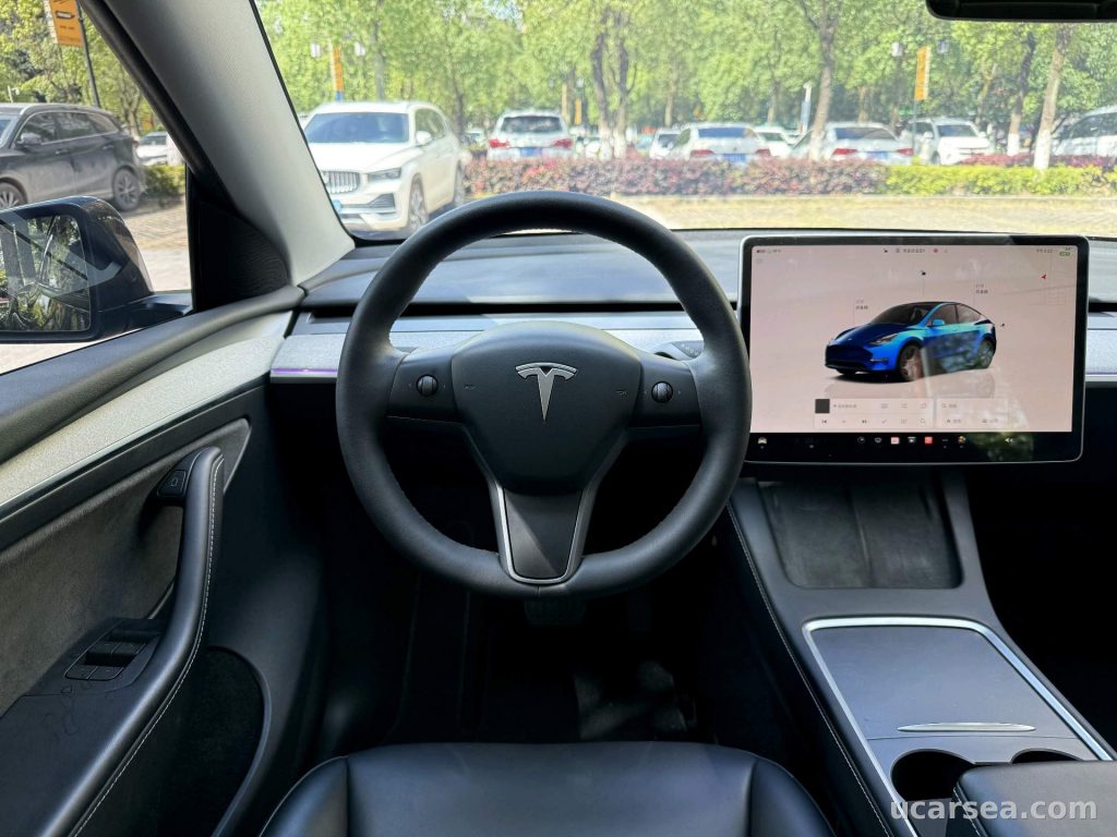 Tesla Model Y 2024 photo 2